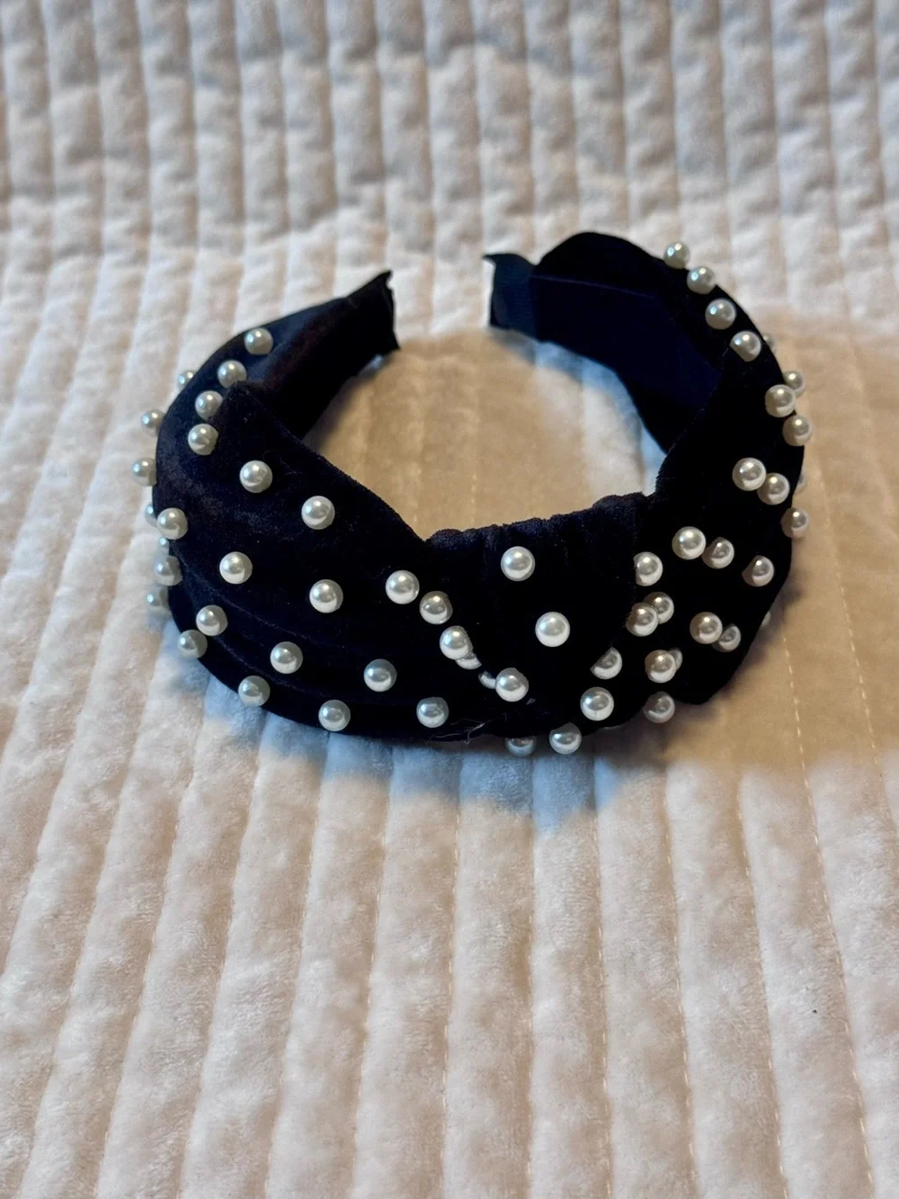 Girls Black Velvet Pearl-Embellished Knotted Headband